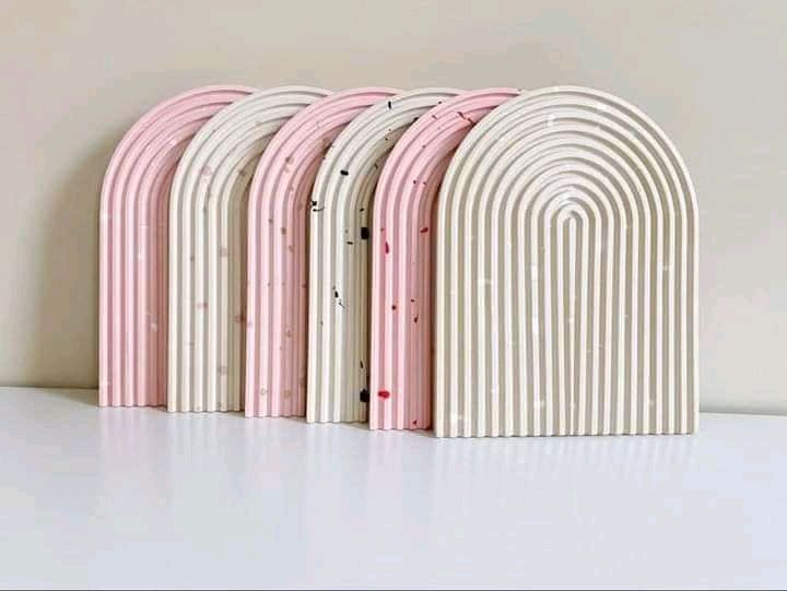 Wavy arch tray and decor mold