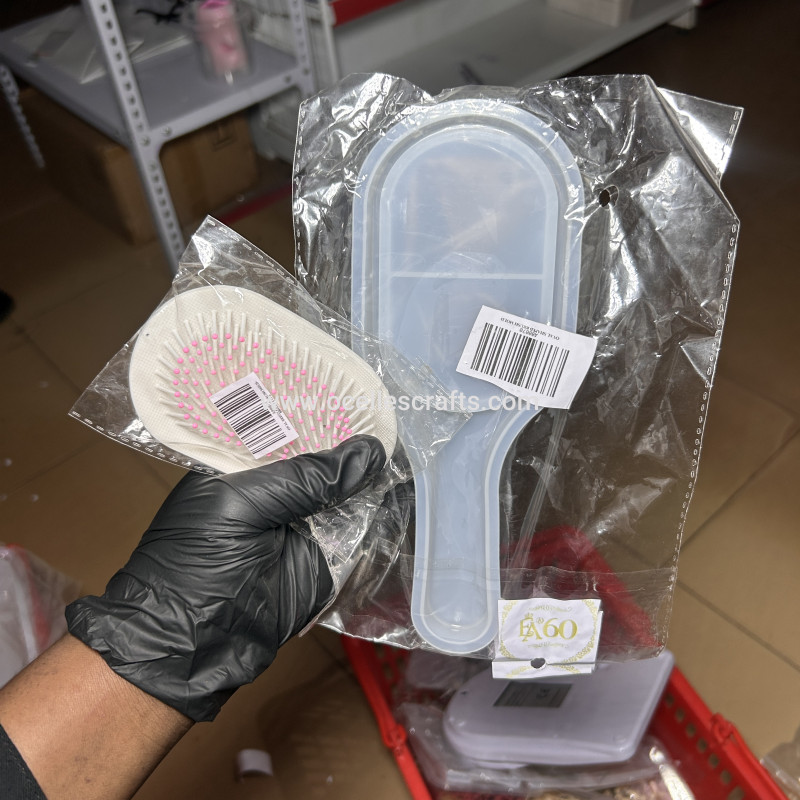 Broad Oval Brush mold with Bristle