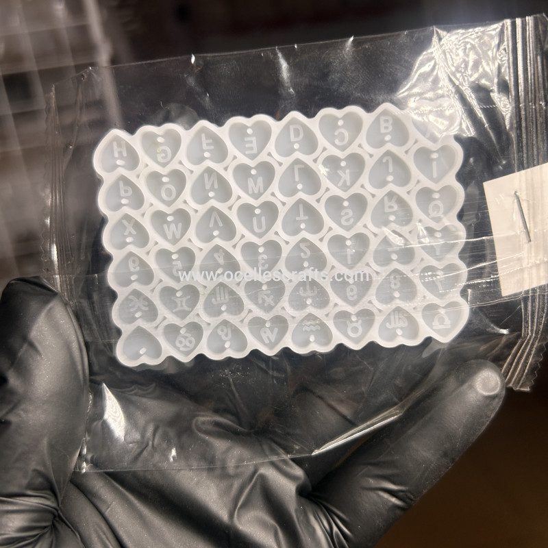 48 Cavity Mini Heart Alphanumeric Bracelet Mold