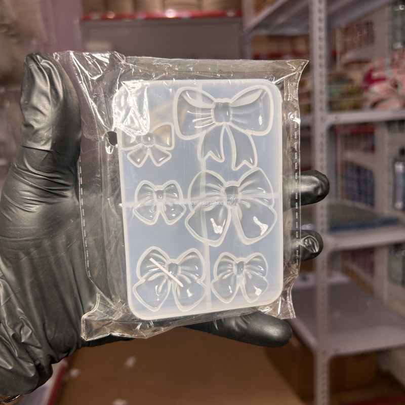 6 cavity Ribbon Charm Mold